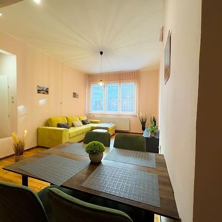 A Gem In The Heart Of Sofia 1Bdr Str Slavyanska Apartment Luaran gambar